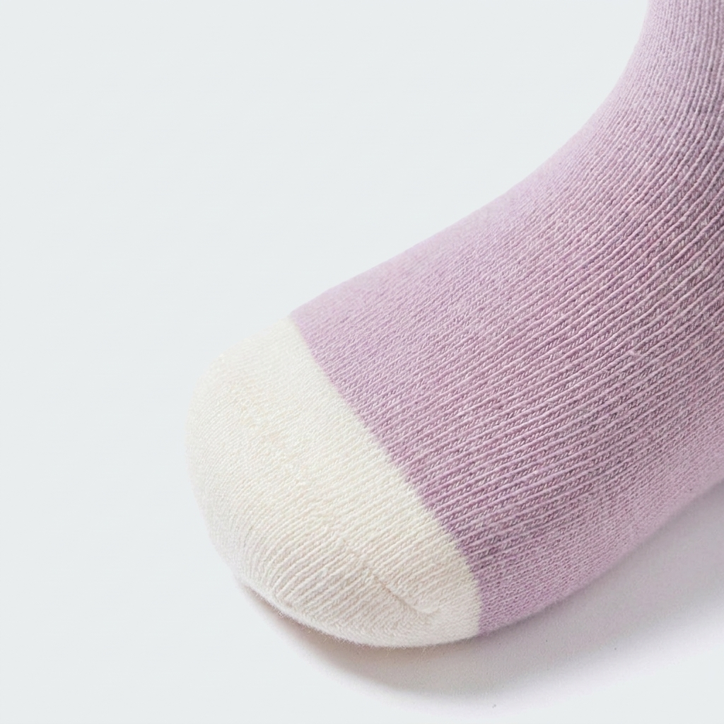 Socks Nº 09 · Lavender Lamb